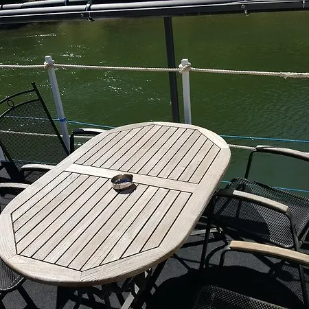 Sportboot Lorenzo Botel 3*