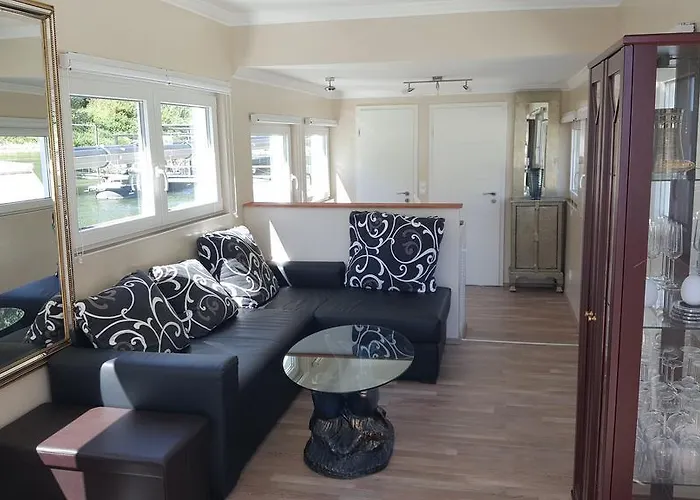 Botel Sportboot Lorenzo Bornheim (Rheinland)