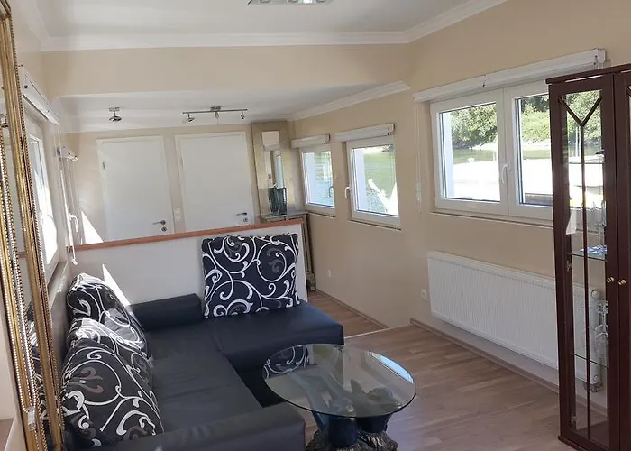 Sportboot Lorenzo Botel