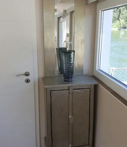 Sportboot Lorenzo Botel 3*